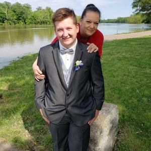 Meet your Posher, Dixie